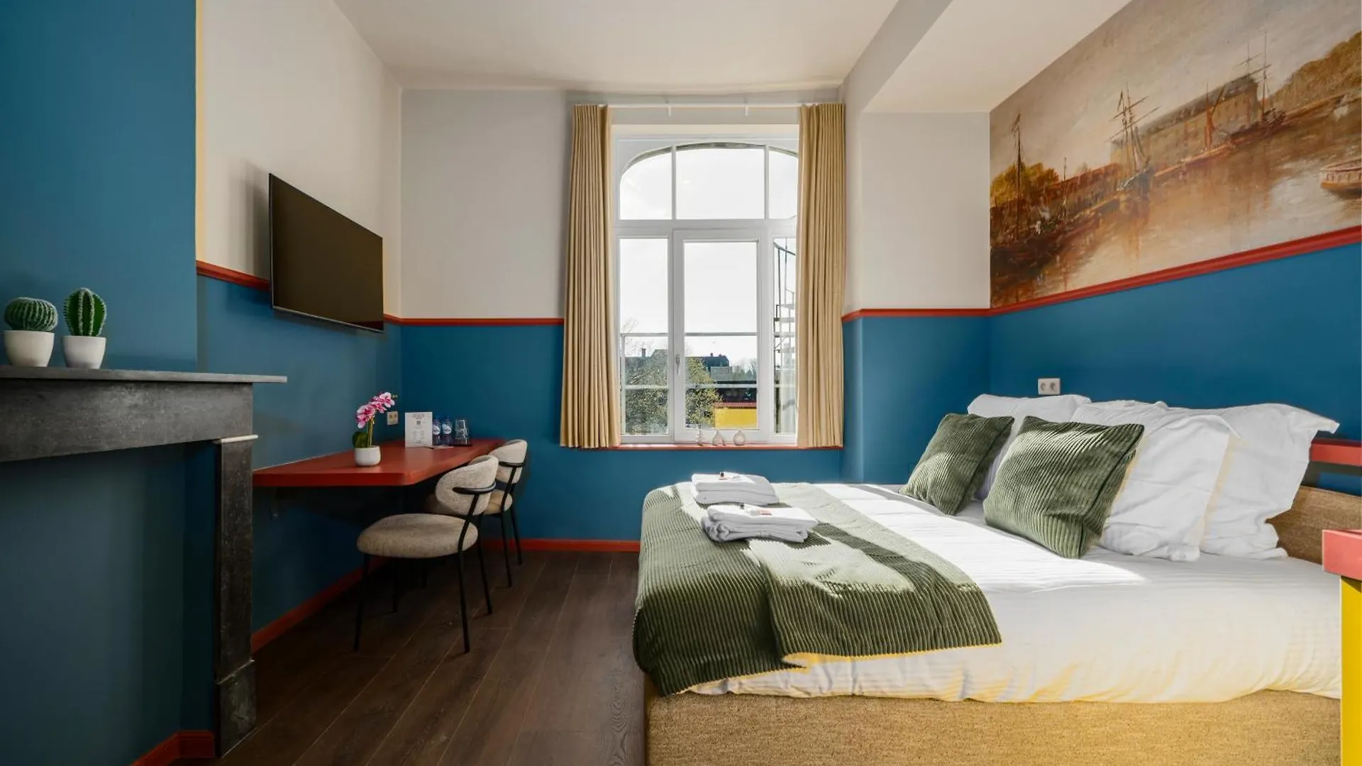 Aparthotel The Queen'S Twelve By Romy&Travis Bruges