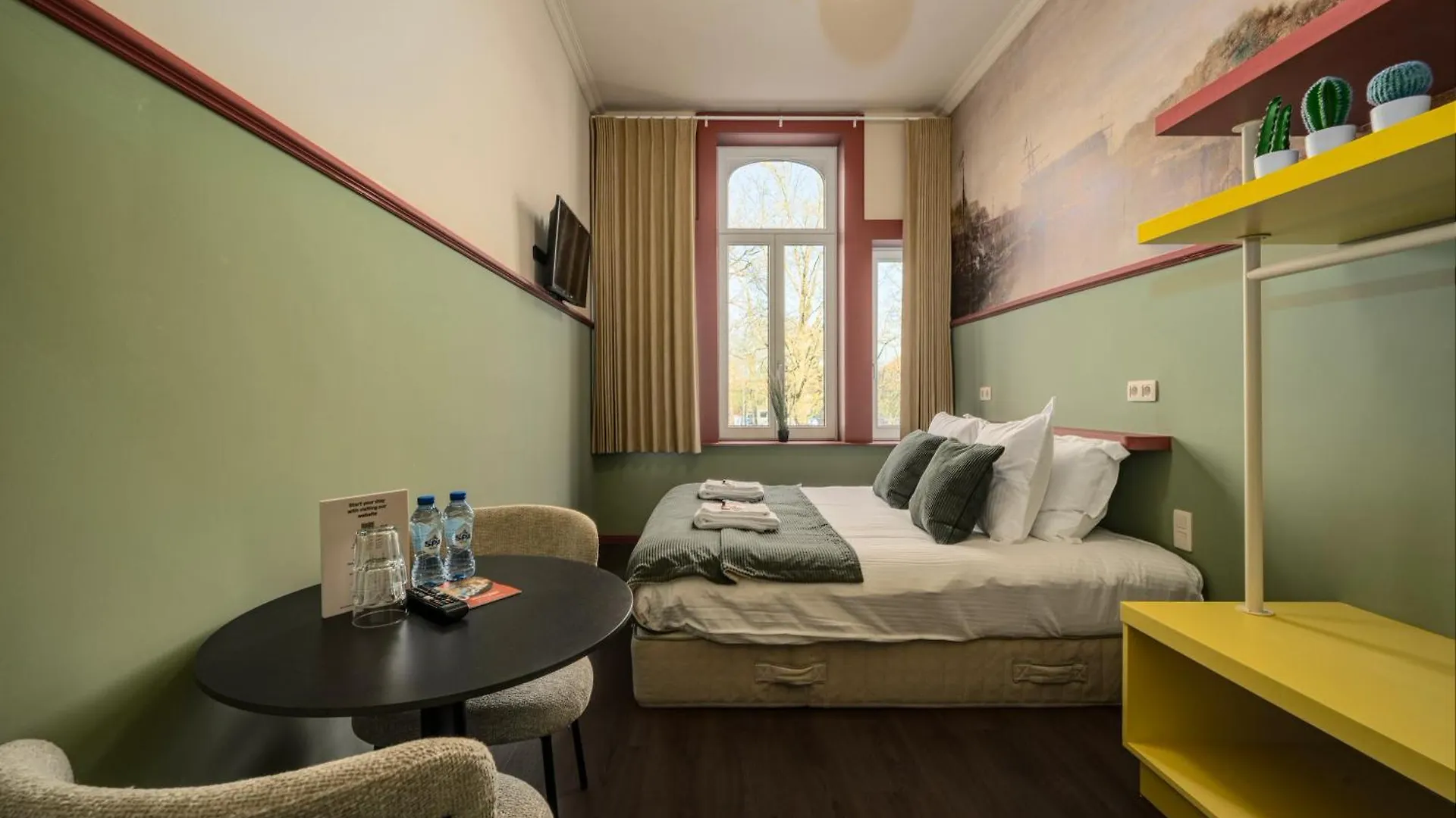 Hotel apartamentowy The Queen'S Twelve By Romy&Travis Brugia