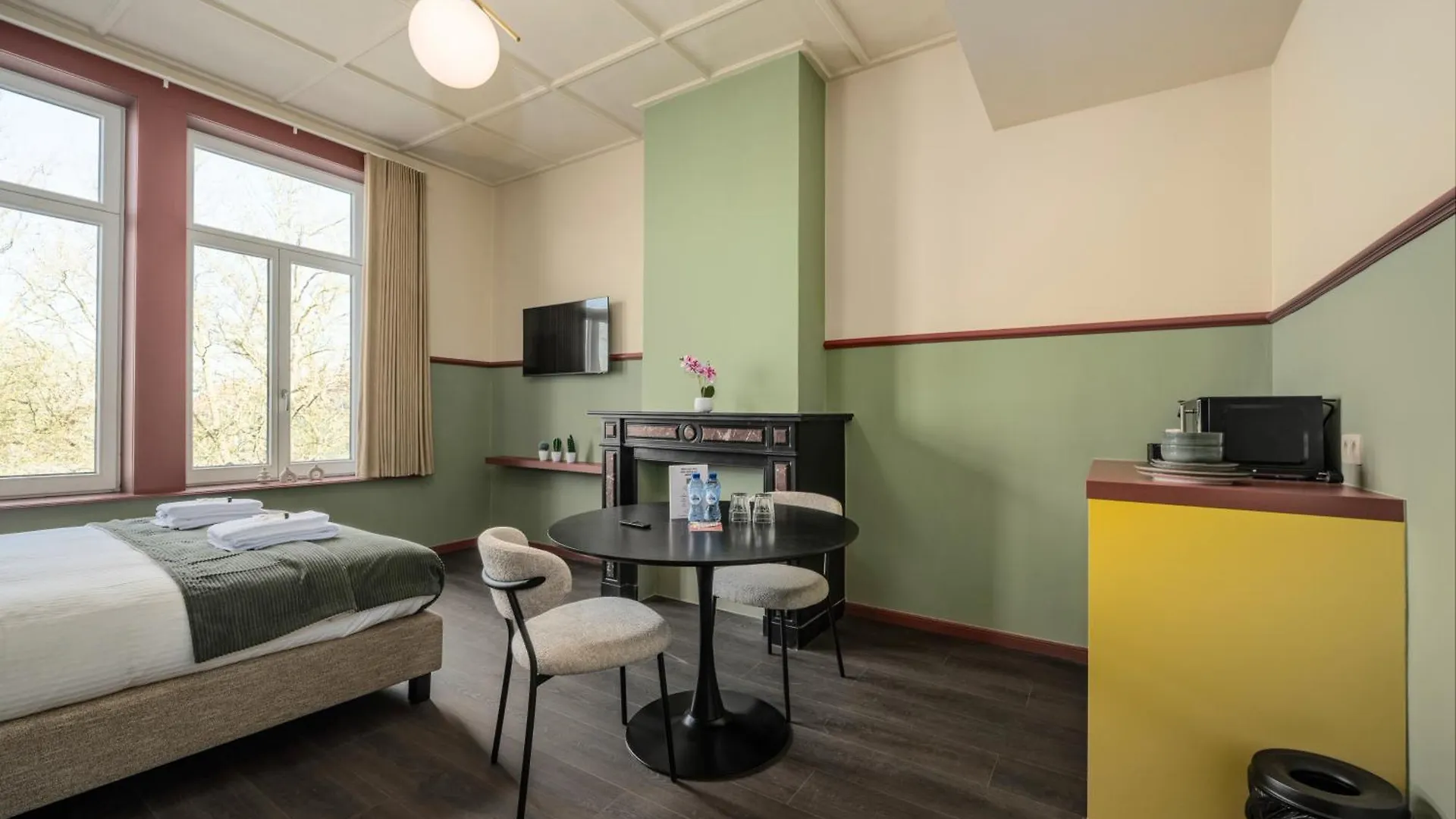 Aparthotel The Queen'S Twelve By Romy&Travis Bruges