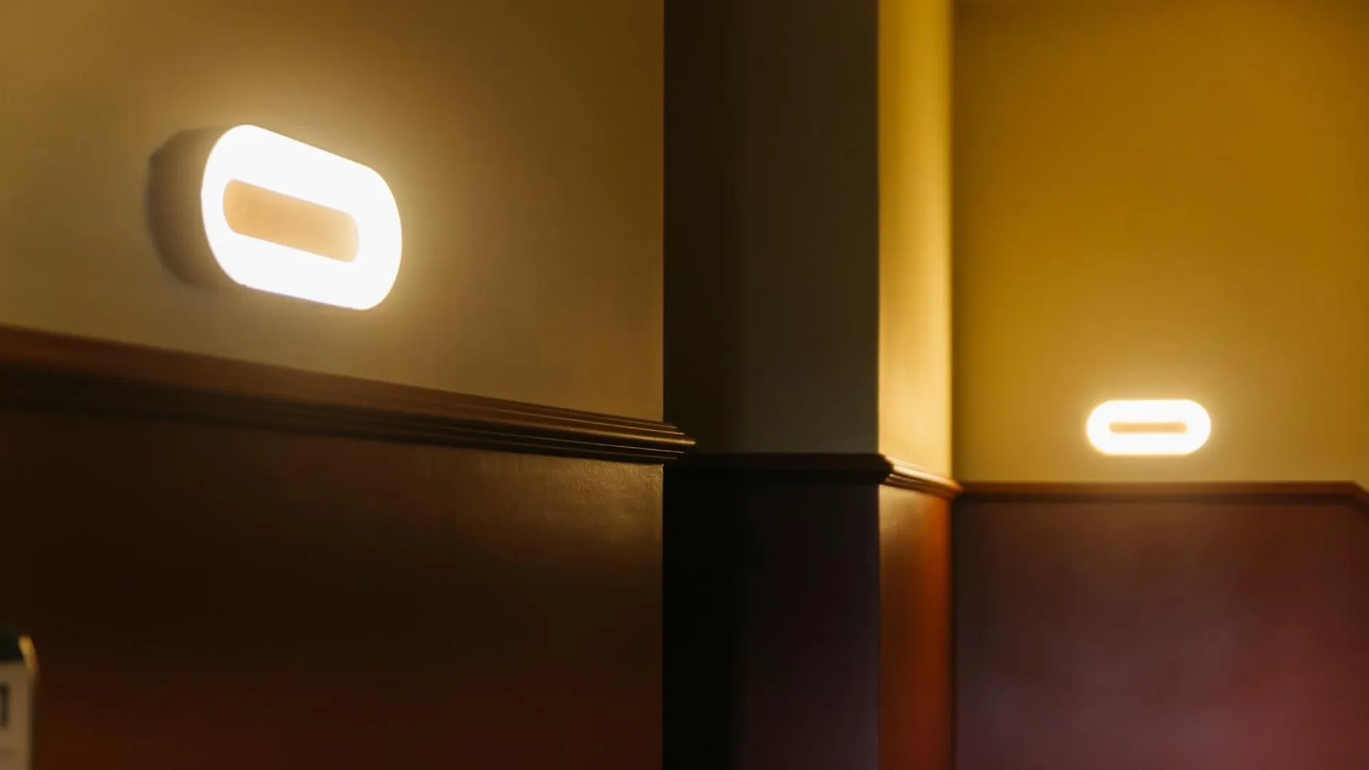 The Queen'S Twelve By Romy&Travis Bruges Aparthotel